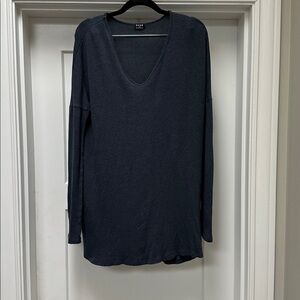 DAUB heathered blue V-Neck Long Sleeve Tunic with pockets size large